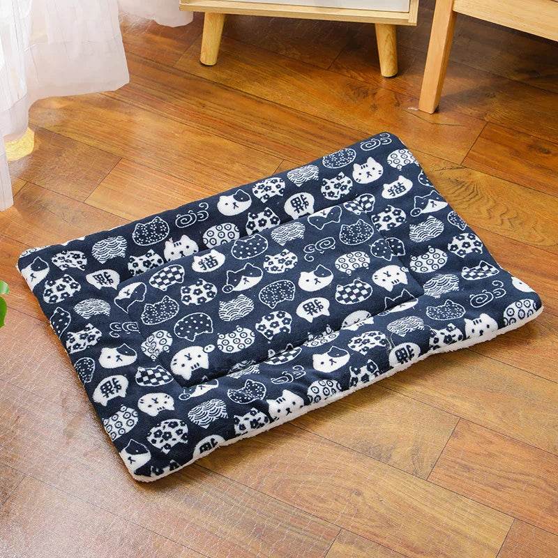 Tapis de couchage épais en flanelle respirant pour chat, coussin doux pour petit chien, couverture chaude d'hiver pour chat - Animaleriex
