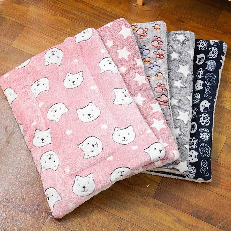 Tapis de couchage épais en flanelle respirant pour chat, coussin doux pour petit chien, couverture chaude d'hiver pour chat - Animaleriex